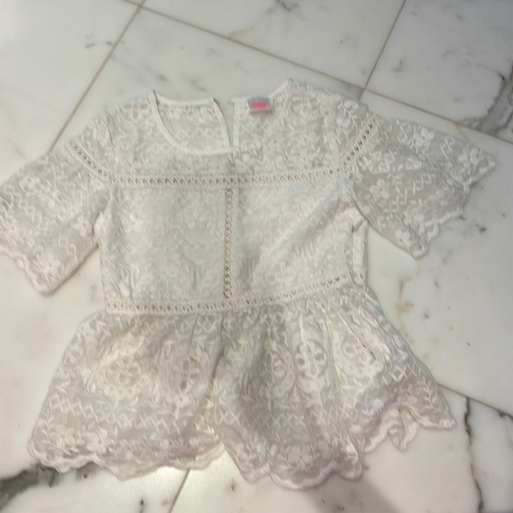Beautiful lace Marlo top size 5-6